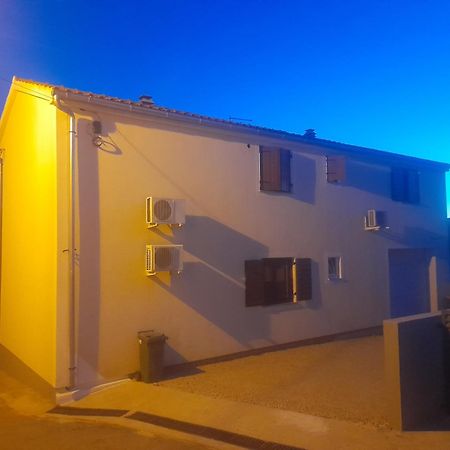 Apartment Dukic Sveti Filip i Jakov Bagian luar foto