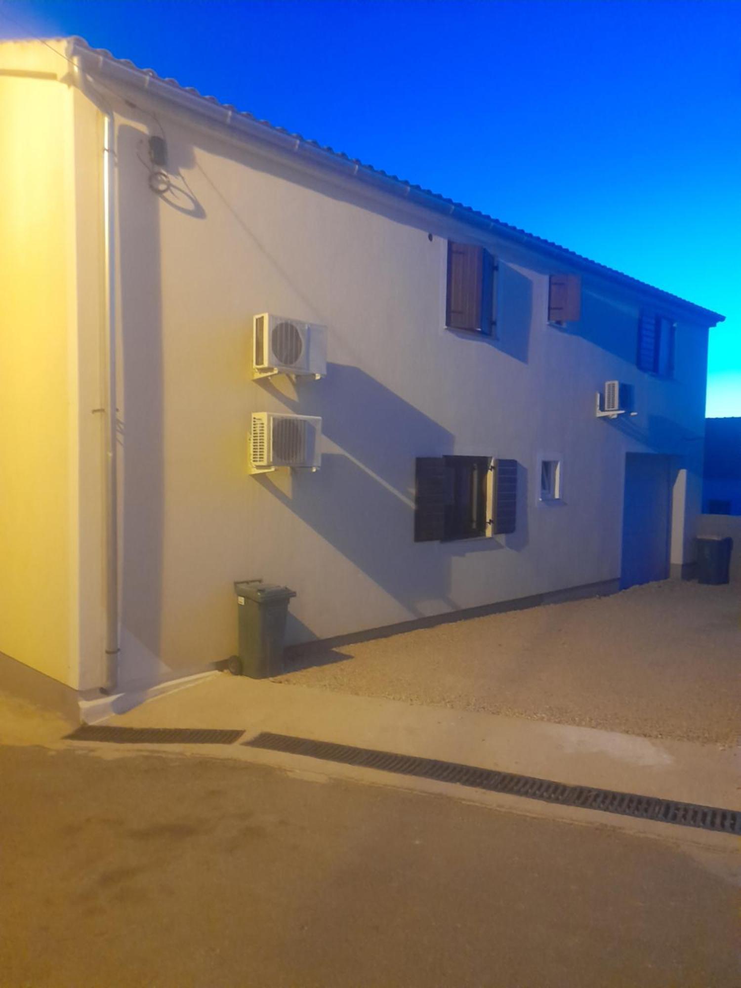 Apartment Dukic Sveti Filip i Jakov Bagian luar foto